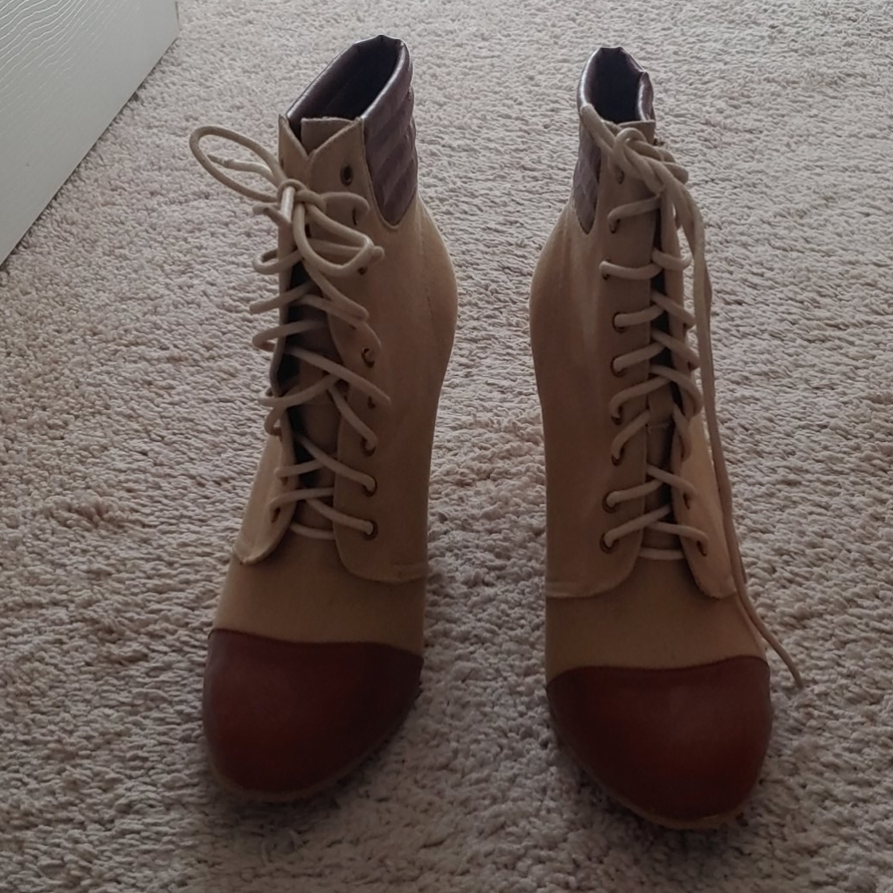 Canvas boots